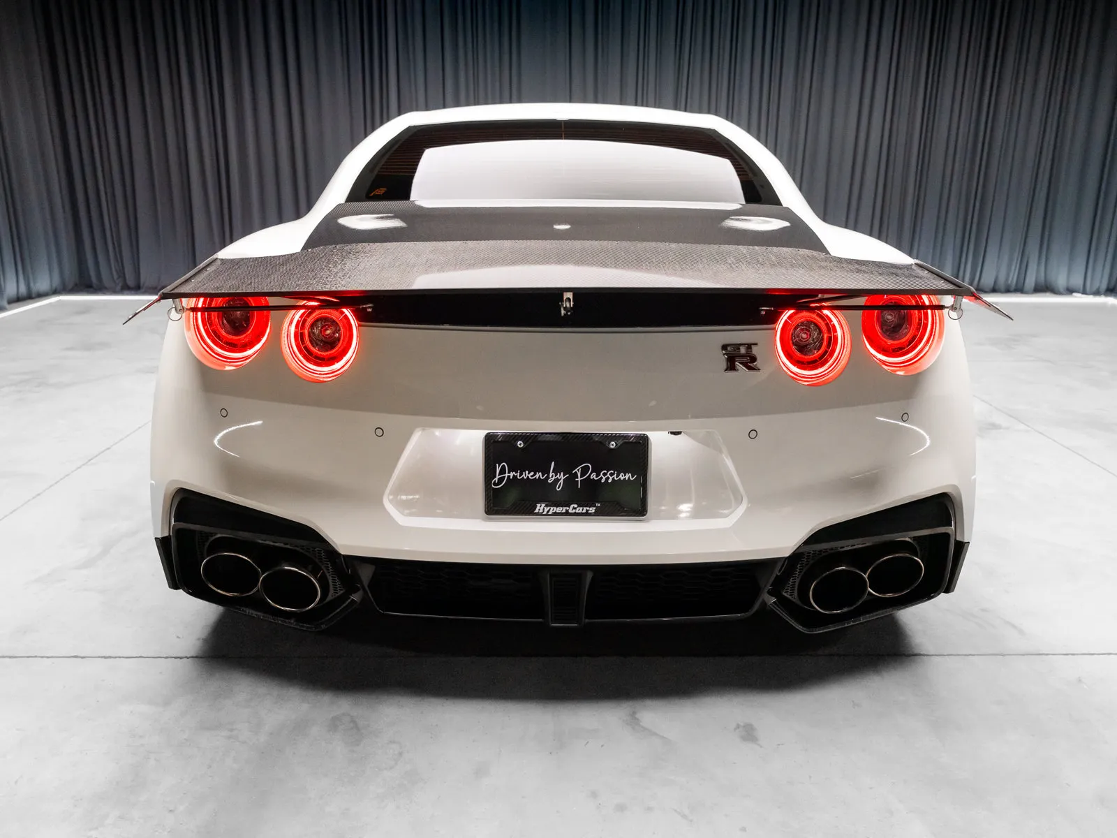 2024 Nissan GT-R Premium - Photo 18