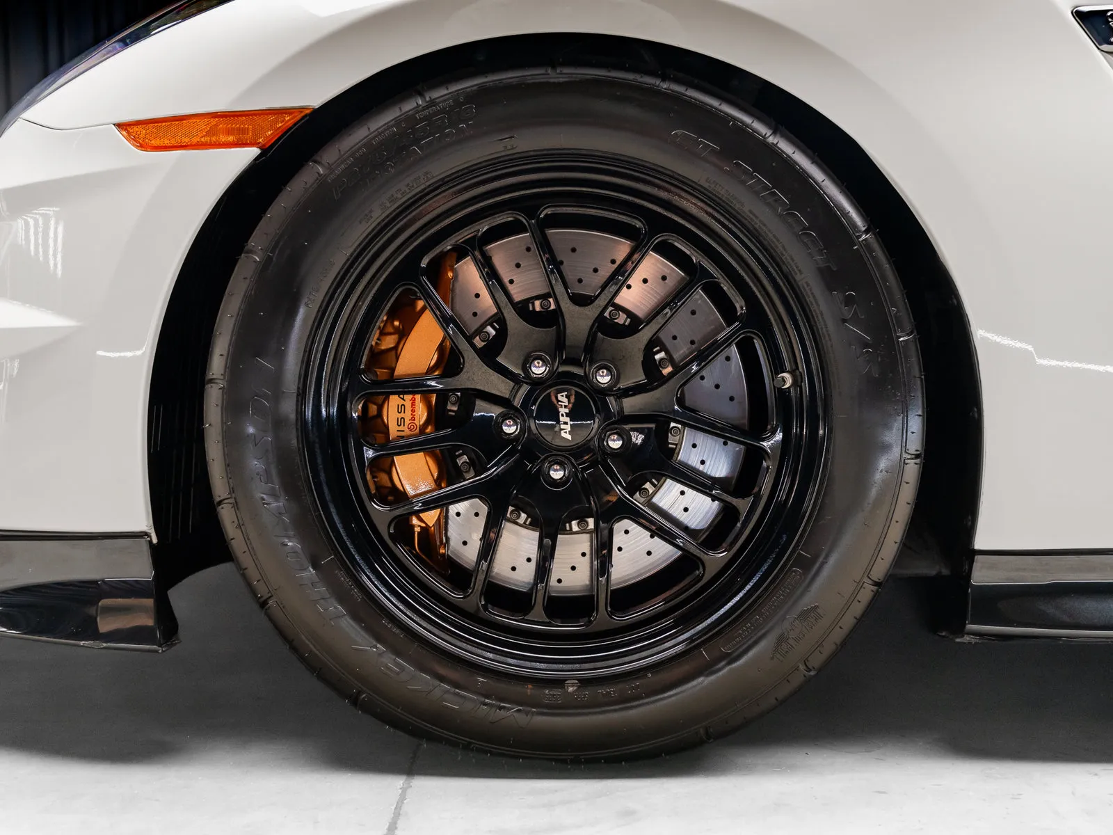 2024 Nissan GT-R Premium - Photo 6