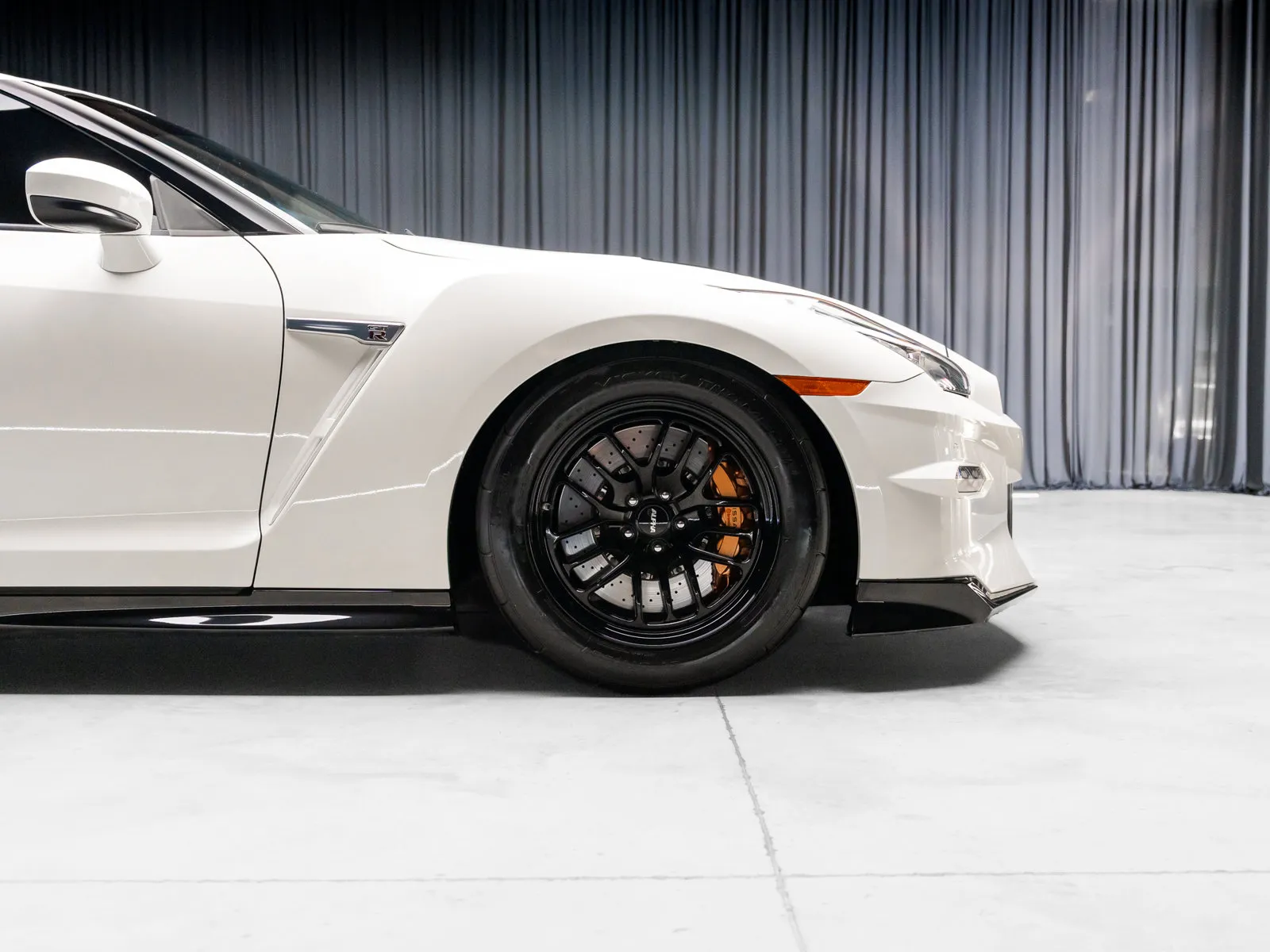 2024 Nissan GT-R Premium - Photo 30