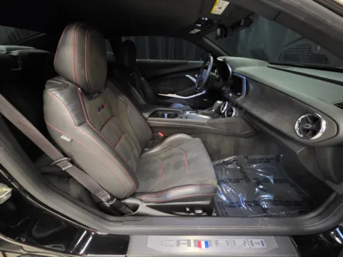 Photos of 2021 Chevrolet Camaro ZL1 for sale in New Albany, IN at HyperCars