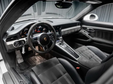 More photos of 2015 Porsche 911 GT3 at HyperCars, IN
