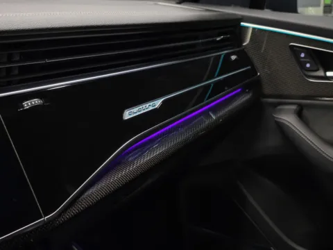 More photos of 2023 Audi SQ7 Prestige at HyperCars, IN