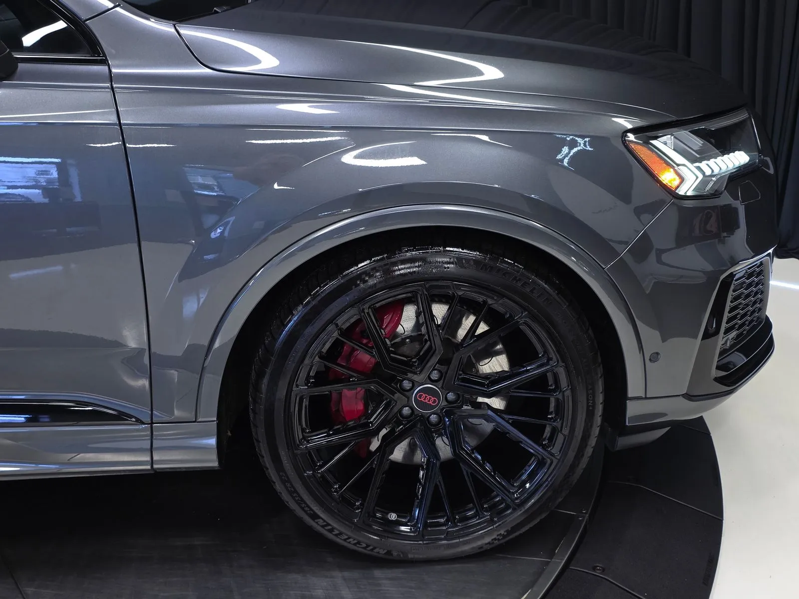 More photos of 2023 Audi SQ7 Prestige at HyperCars, IN