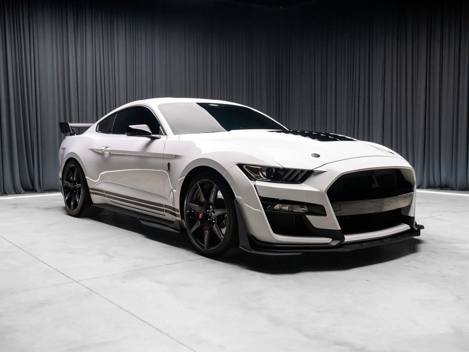 Photos of 2021 Ford Mustang Shelby GT500 for sale in New Albany, IN at HyperCars