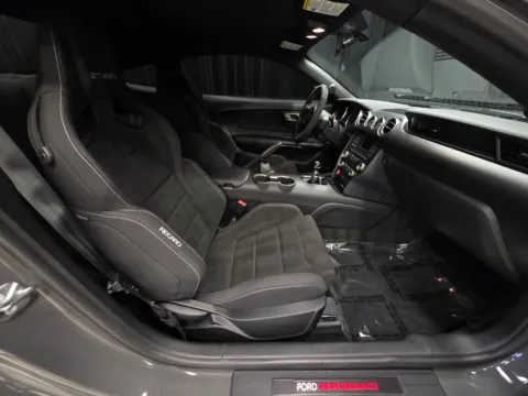 Photos of 2018 Ford Mustang Shelby GT350 for sale in New Albany, IN at HyperCars