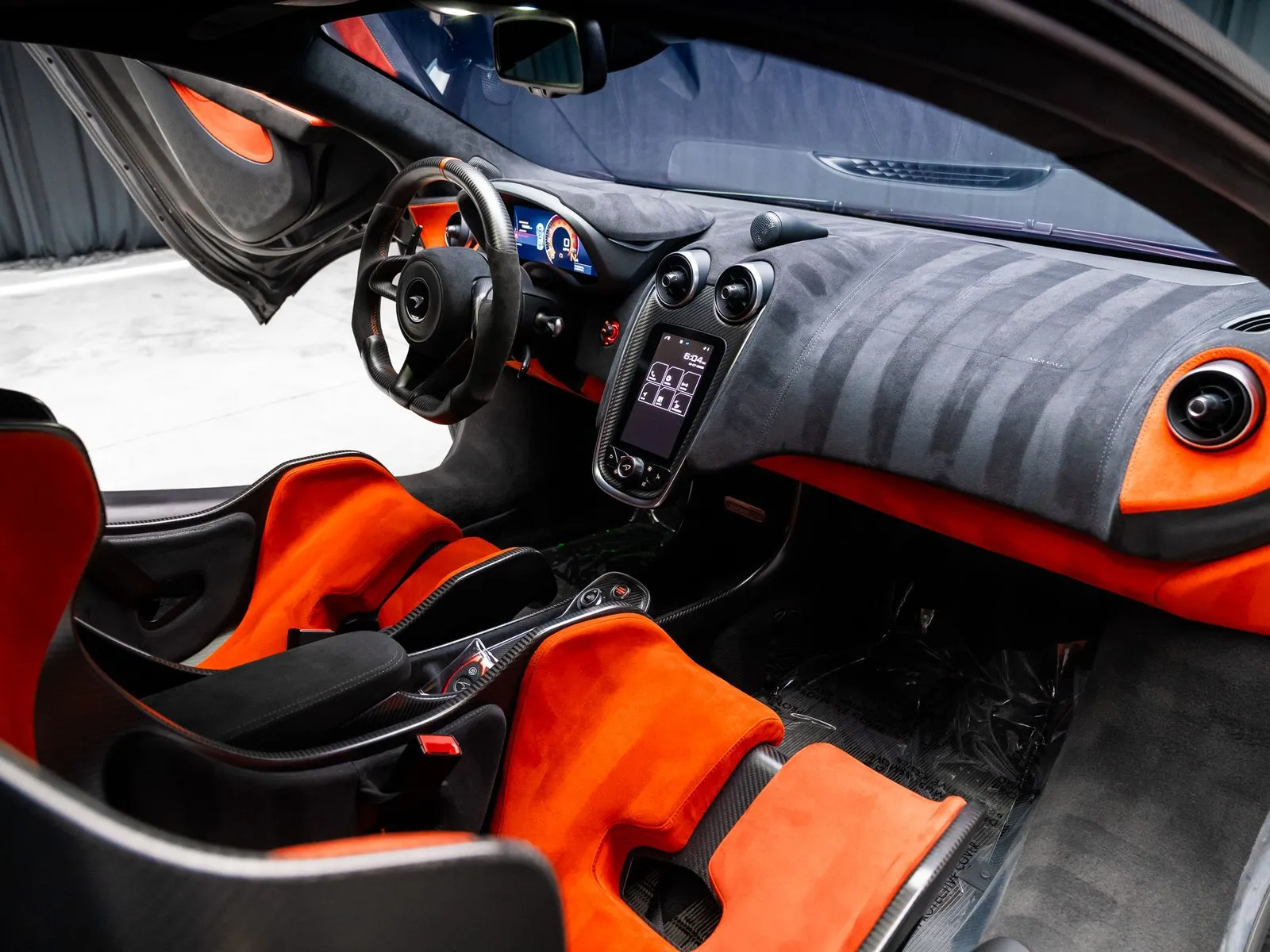 Photos of 2019 McLaren 600LT for sale in New Albany, IN at HyperCars