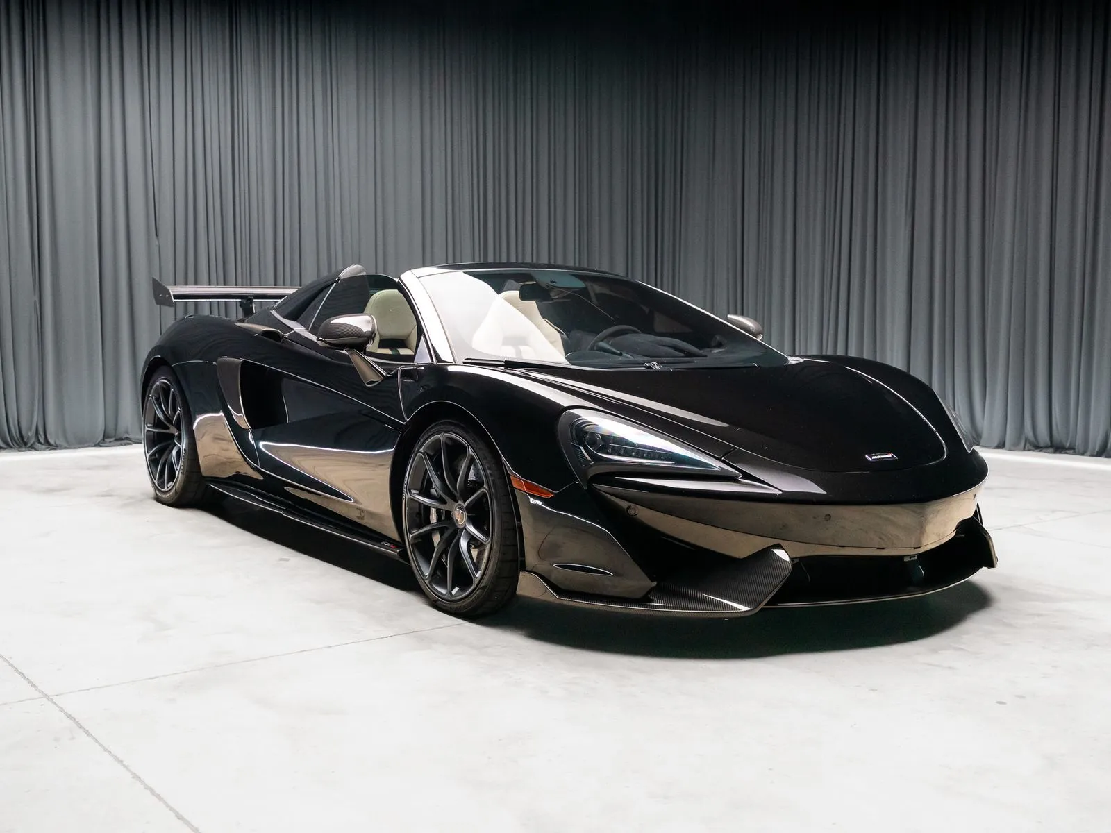 Photos of 2018 McLaren 570S for sale in New Albany, IN at HyperCars