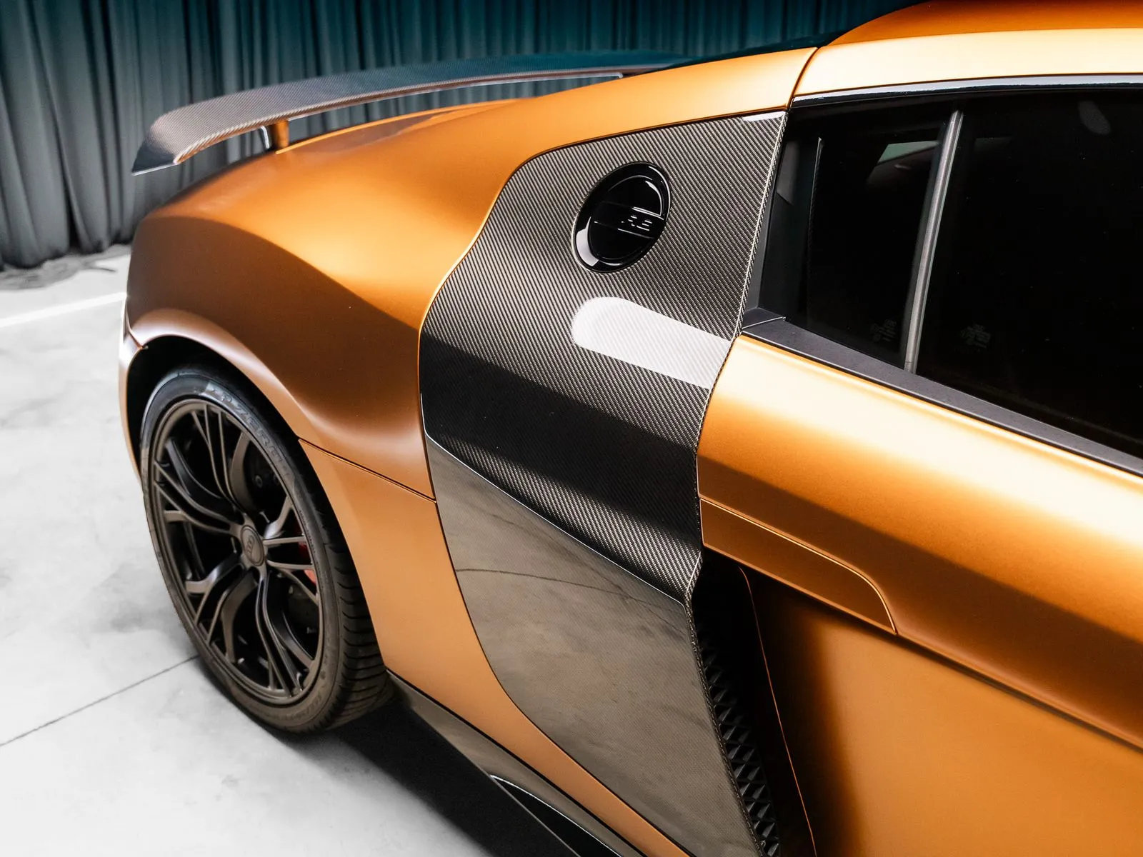 Photos of 2014 Audi R8 5.2 plus for sale in New Albany, IN at HyperCars