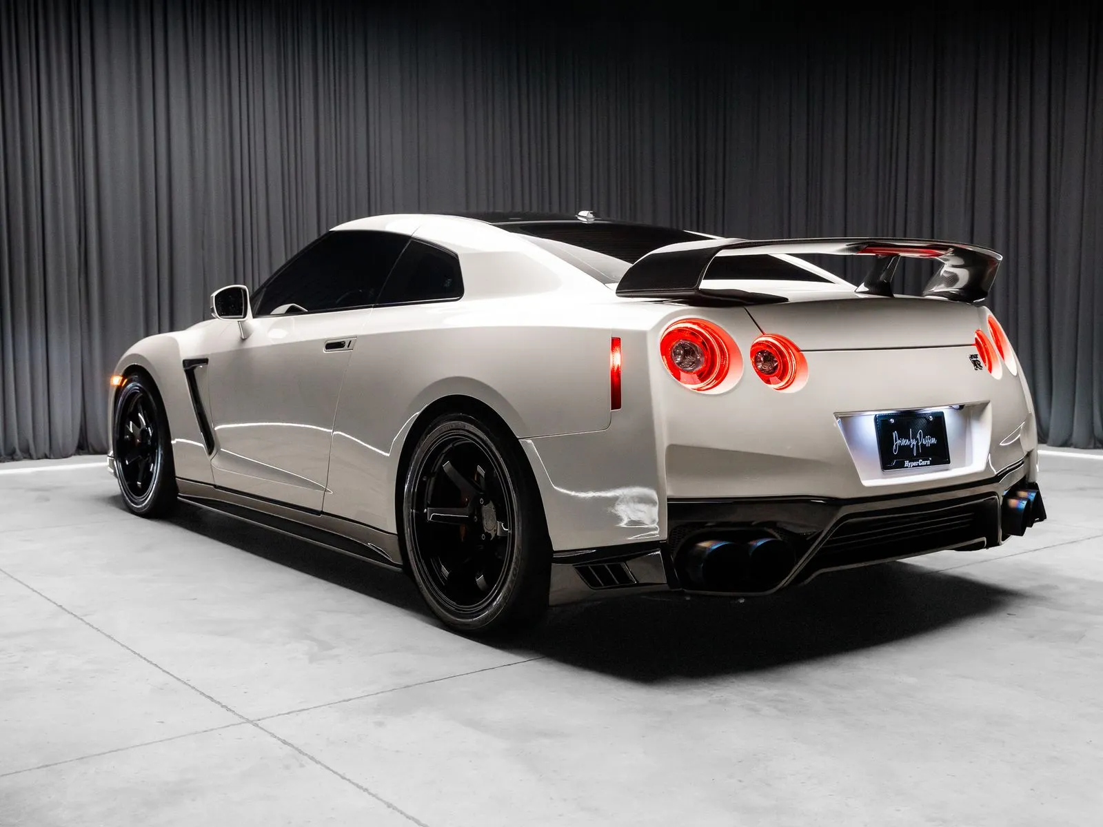 2015 Nissan GT-R Premium - Photo 33