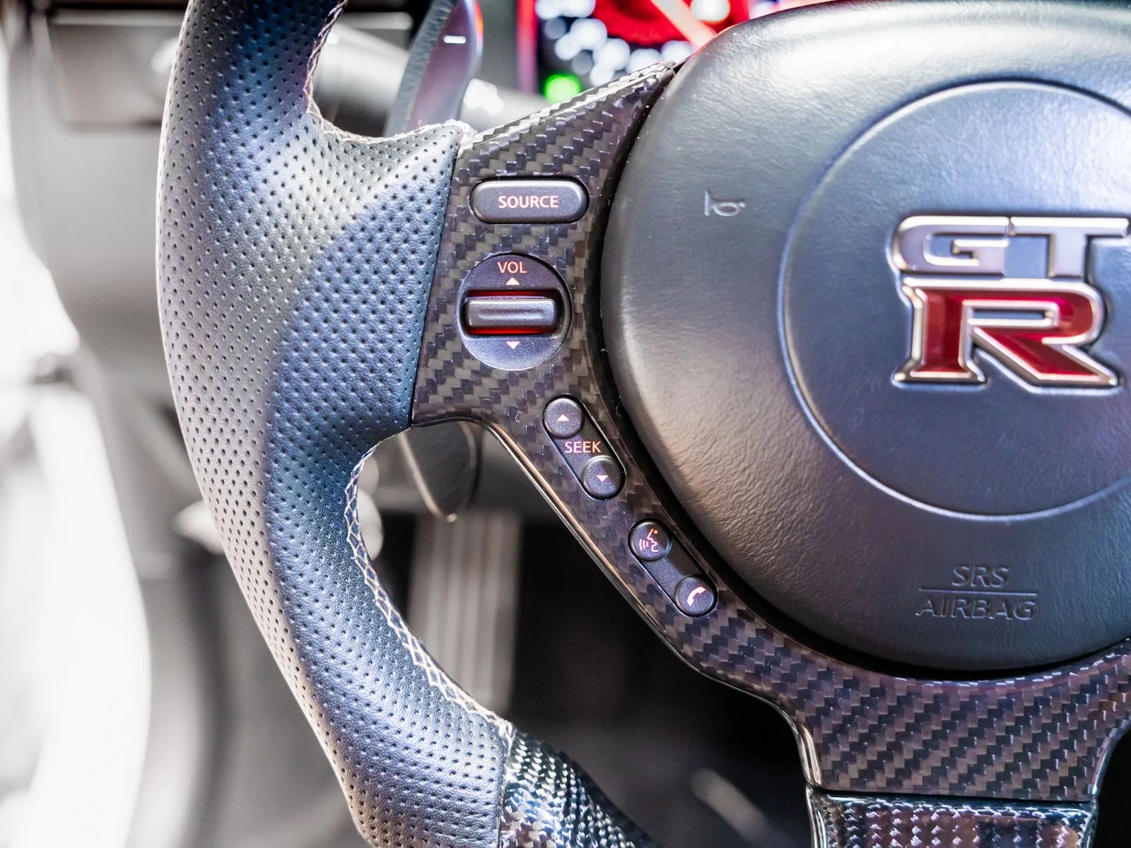2015 Nissan GT-R Premium - Photo 47