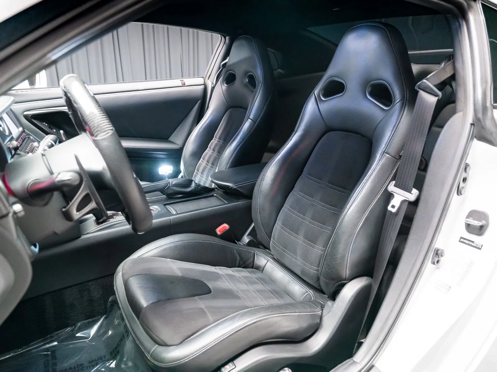 2015 Nissan GT-R Premium - Photo 45