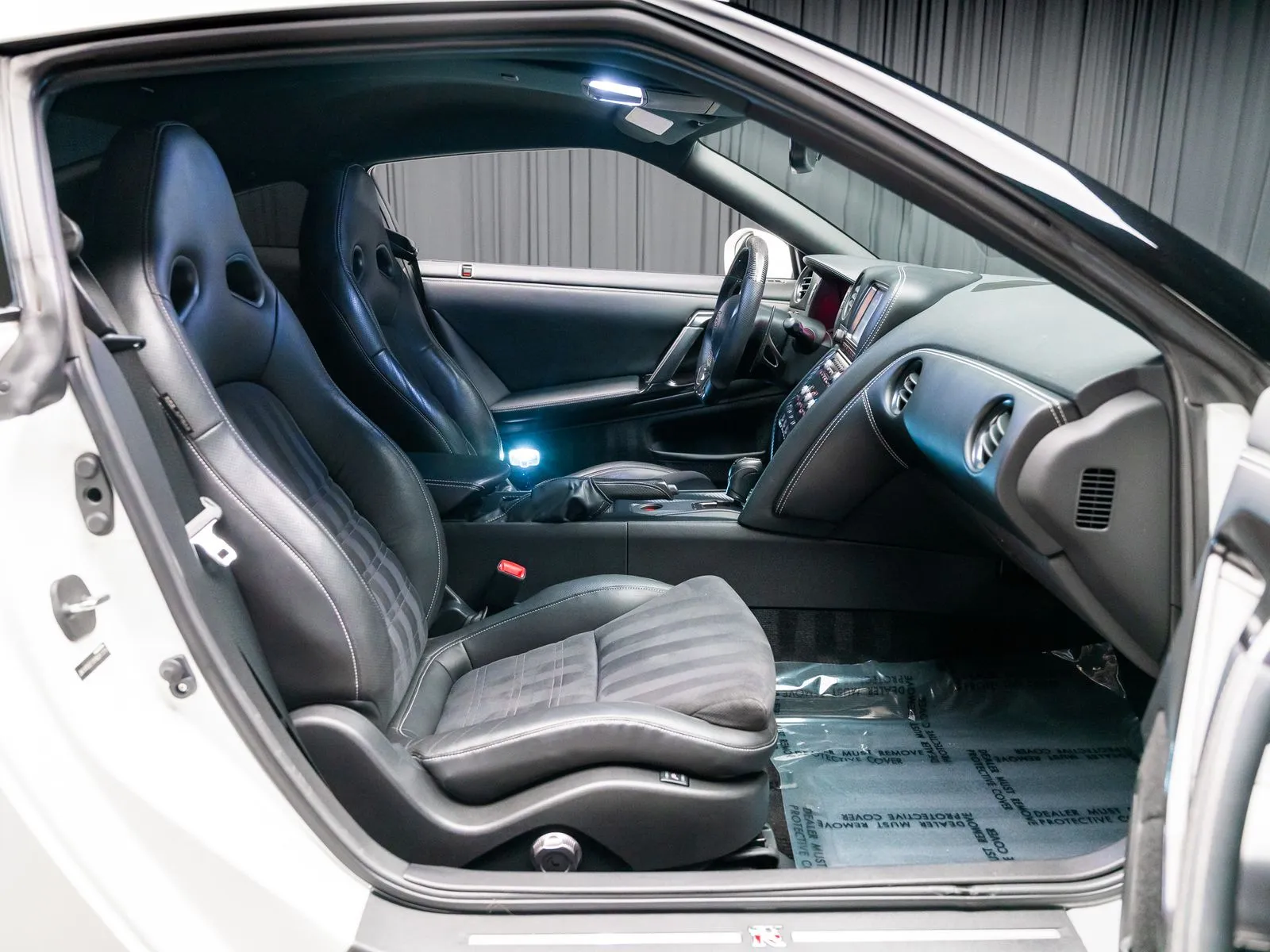 2015 Nissan GT-R Premium - Photo 59
