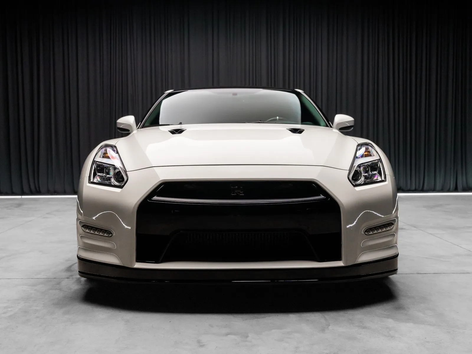 2015 Nissan GT-R Premium - Photo 20