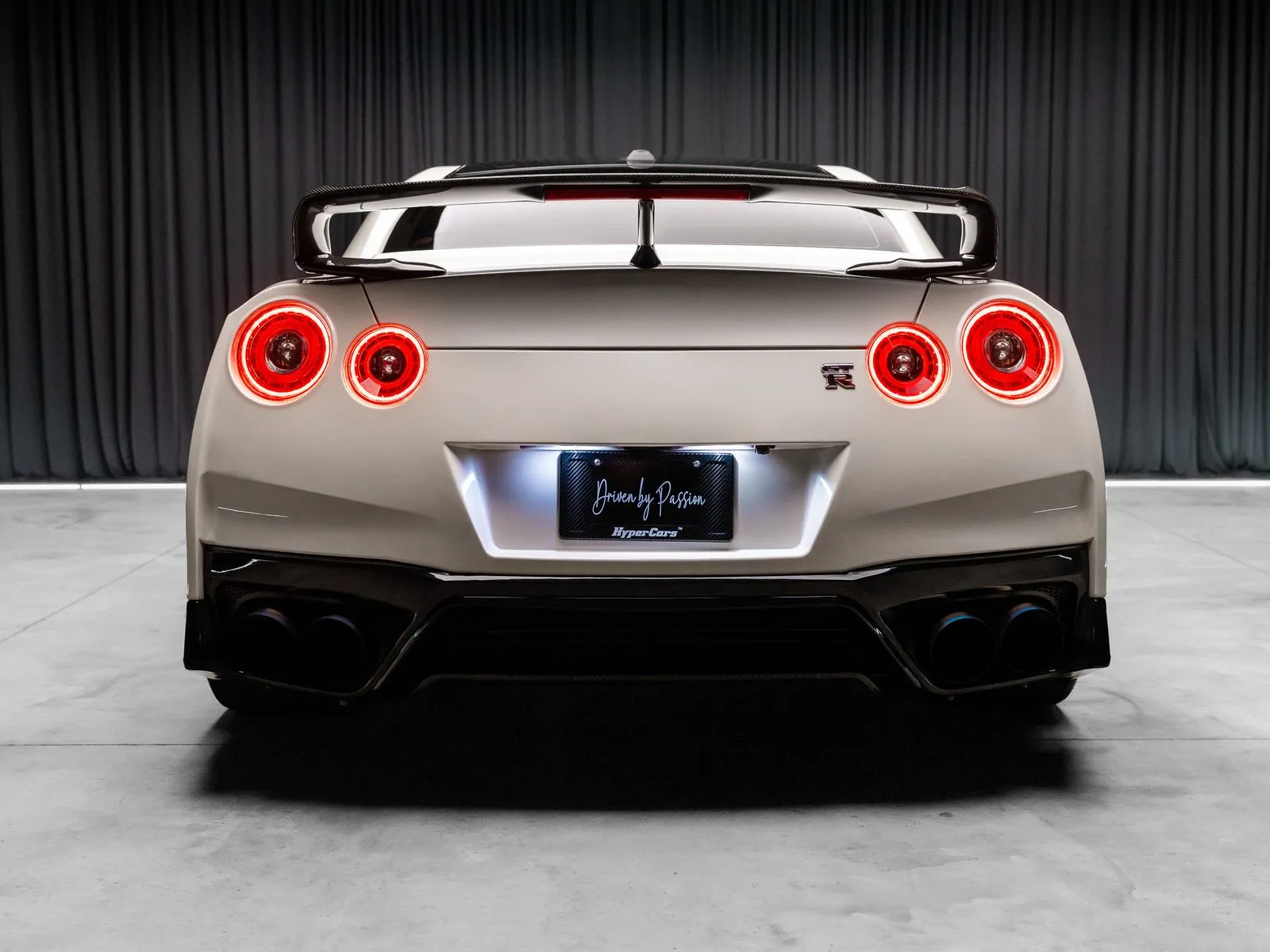 2015 Nissan GT-R Premium - Photo 35