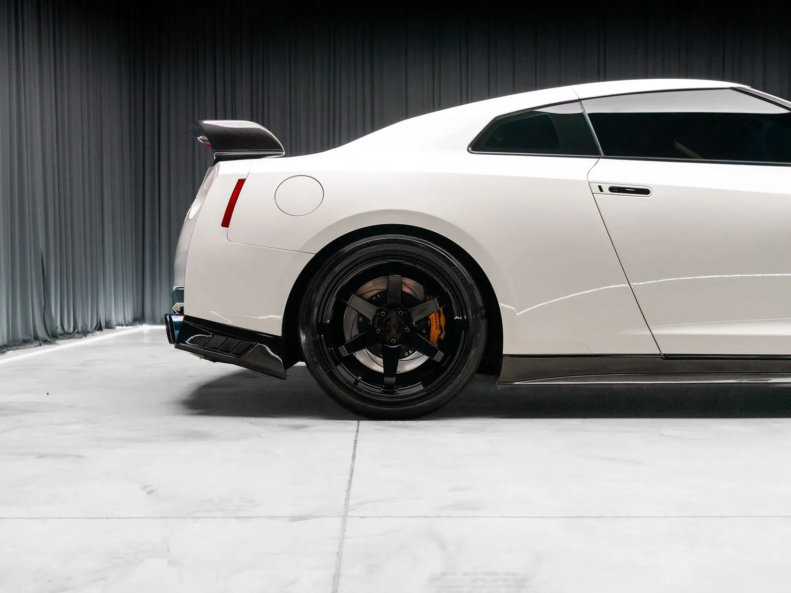 2015 Nissan GT-R Premium - Photo 31