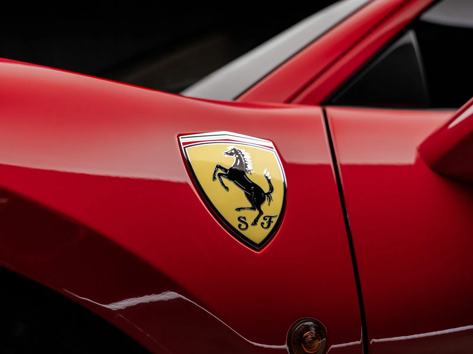 More photos of 2018 Ferrari 488 GTB at HyperCars, IN