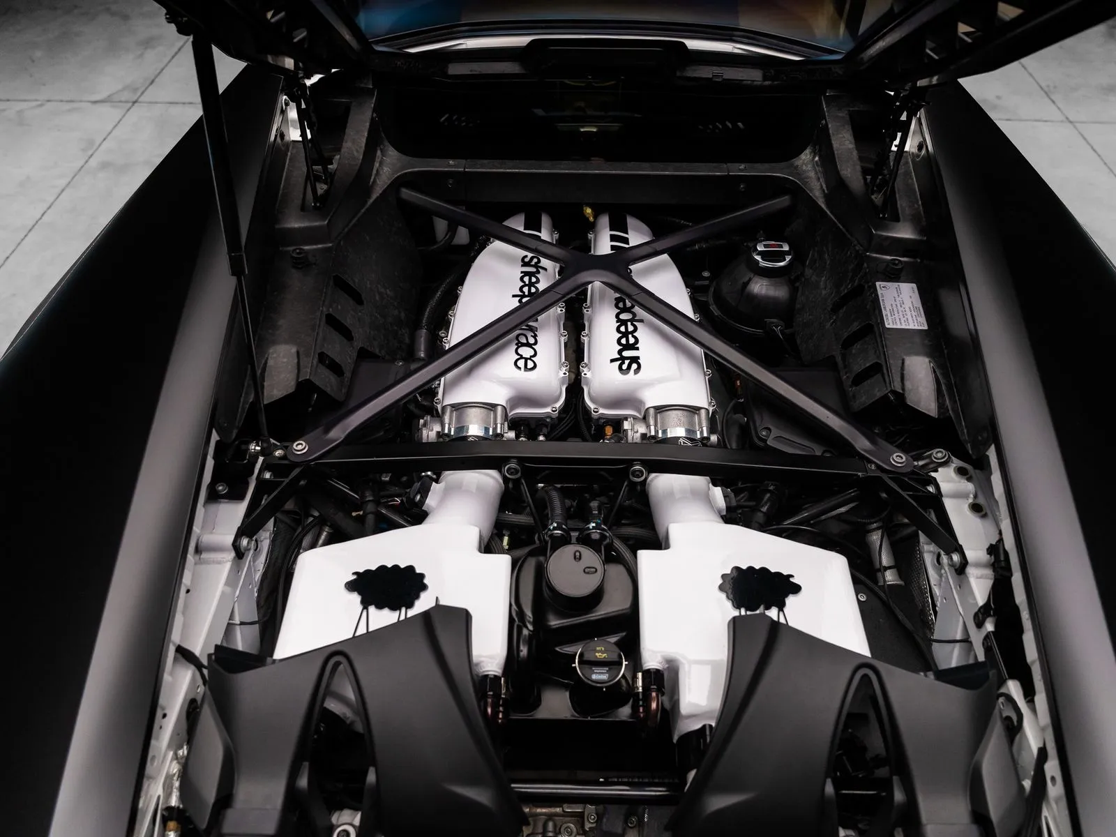 Photos of 2018 Lamborghini Huracan Performante for sale in New Albany, IN at HyperCars