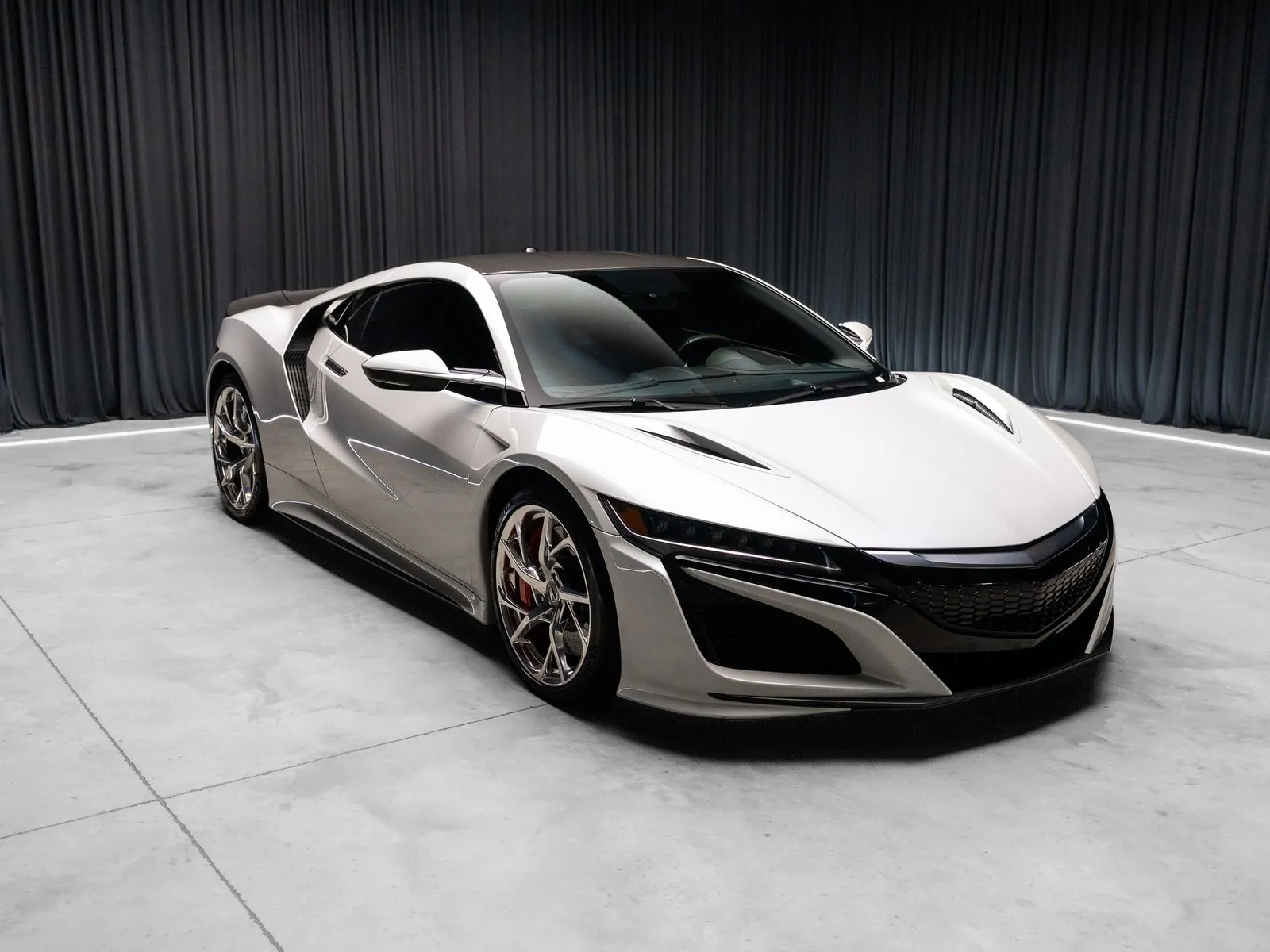 Photos of 2017 Acura NSX SH-AWD Sport Hybrid for sale in New Albany, IN at HyperCars