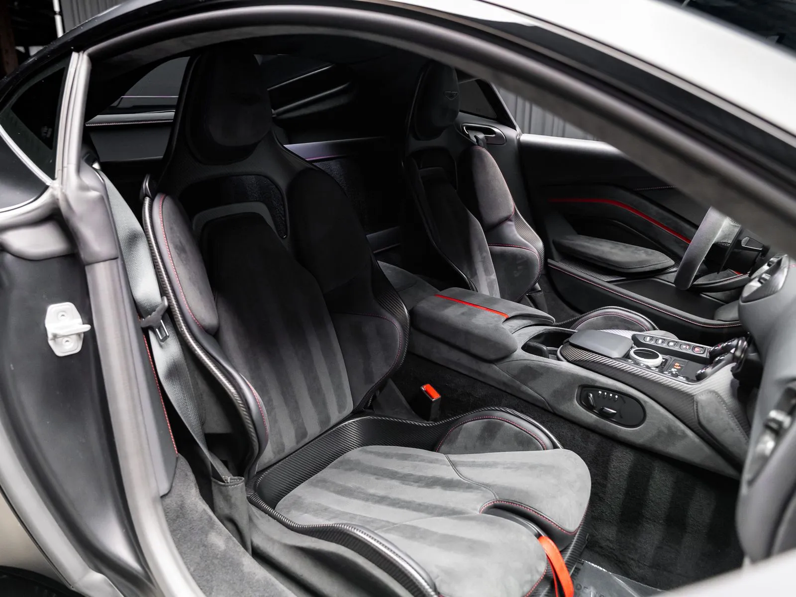 Photos of 2023 Aston Martin Vantage F1 Edition for sale in New Albany, IN at HyperCars