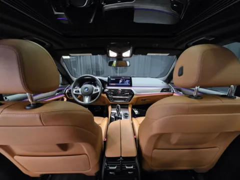 Photos of 2021 BMW 5 Series 540i xDrive for sale in New Albany, IN at HyperCars