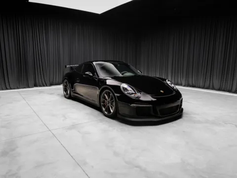 More photos of 2015 Porsche 911 GT3 at HyperCars, IN