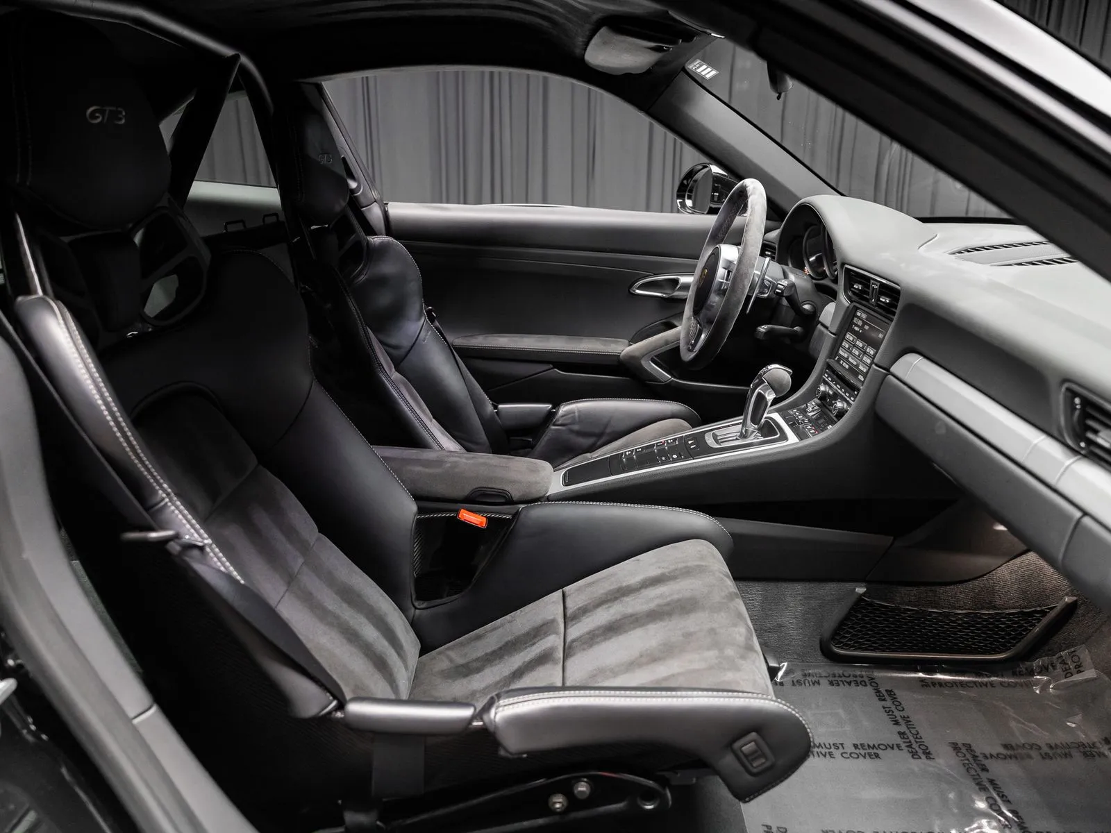 Photos of 2015 Porsche 911 GT3 for sale in New Albany, IN at HyperCars