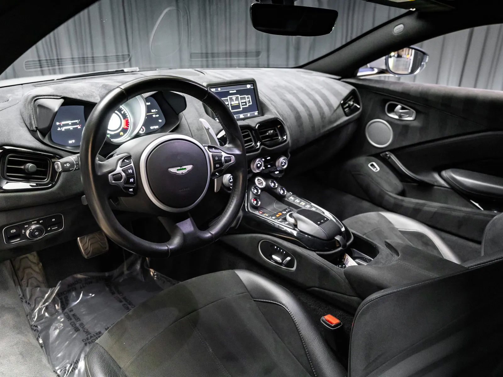 More photos of 2020 Aston Martin Vantage at HyperCars, IN