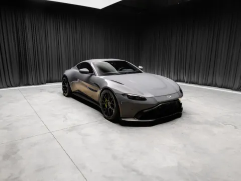 More photos of 2020 Aston Martin Vantage at HyperCars, IN