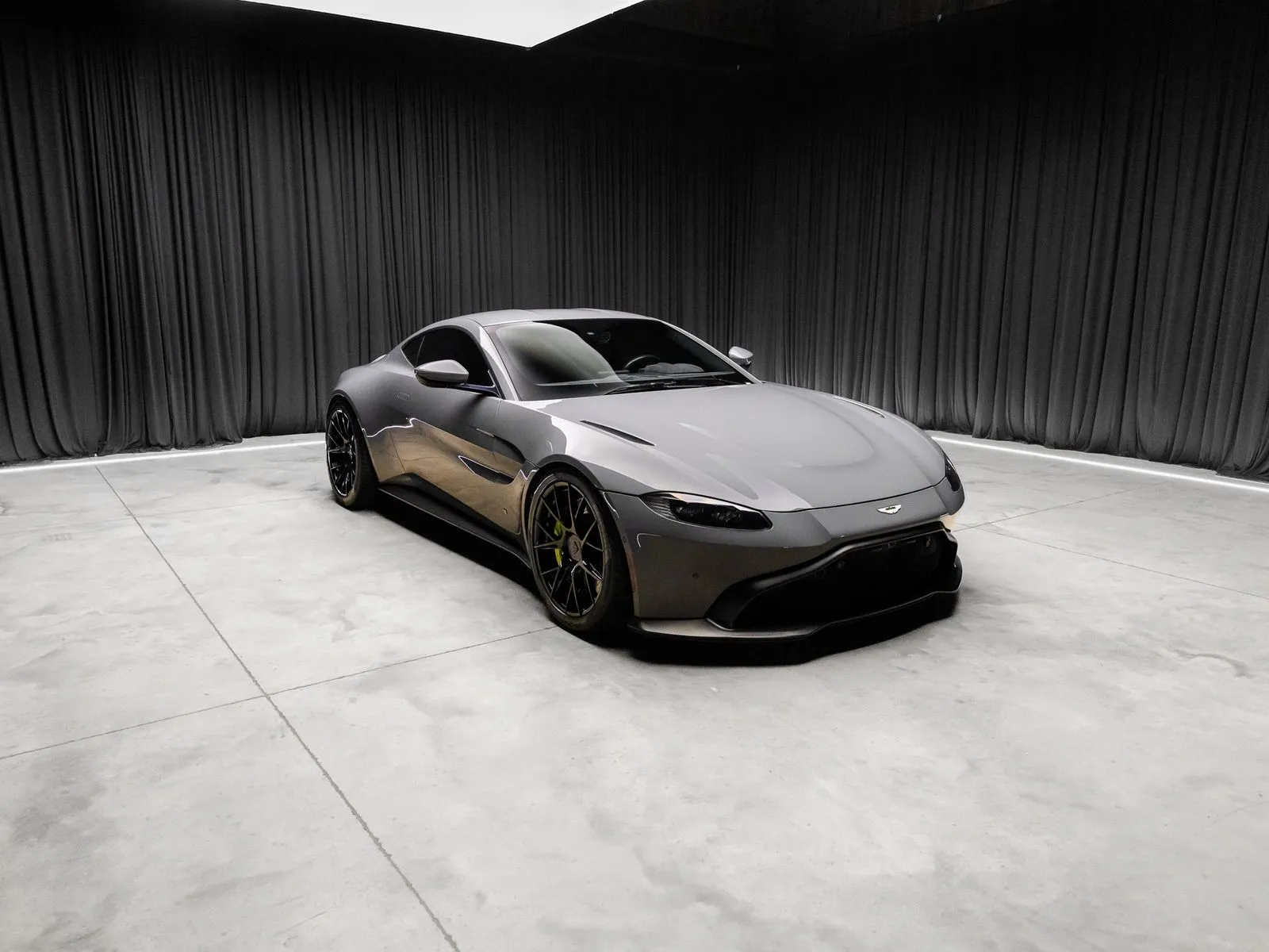 More photos of 2020 Aston Martin Vantage at HyperCars, IN