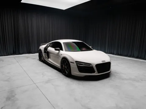 Photos of 2014 Audi R8 5.2 plus for sale in New Albany, IN at HyperCars