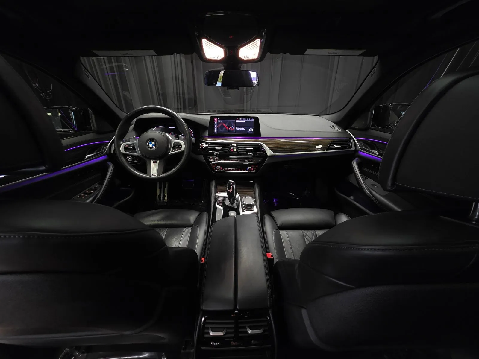 Photos of 2020 BMW 5 Series M550i xDrive for sale in New Albany, IN at HyperCars