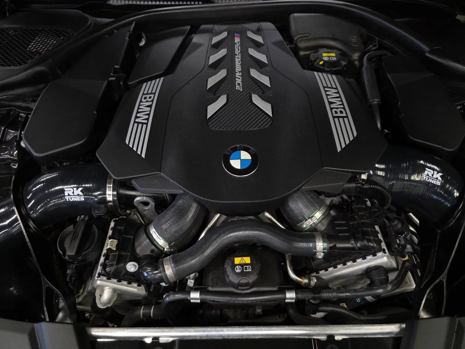 Another view of 2020 BMW 5 Series M550i xDrive for sale in New Albany, IN at HyperCars