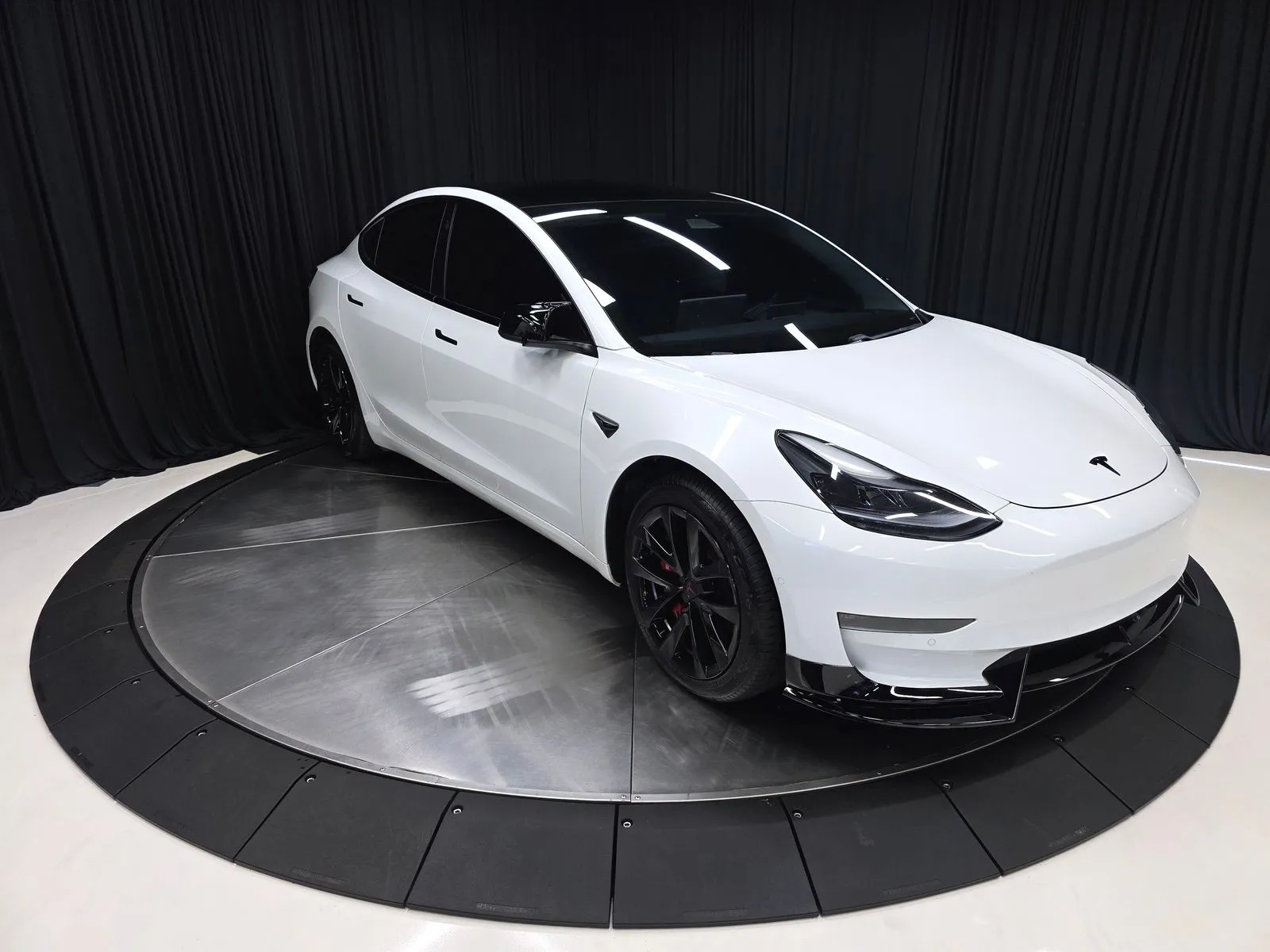 More photos of 2021 Tesla Model 3 Long Range at HyperCars, IN