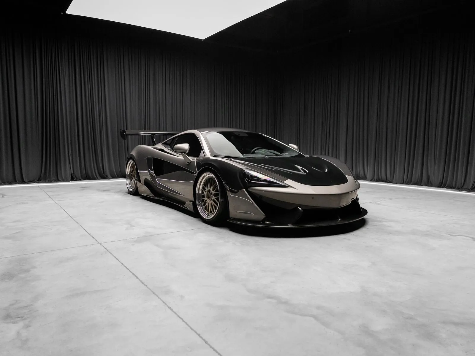 Photos of 2017 McLaren 570S for sale in New Albany, IN at HyperCars