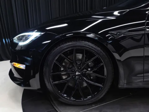 More photos of 2021 Tesla Model S Plaid at HyperCars, IN