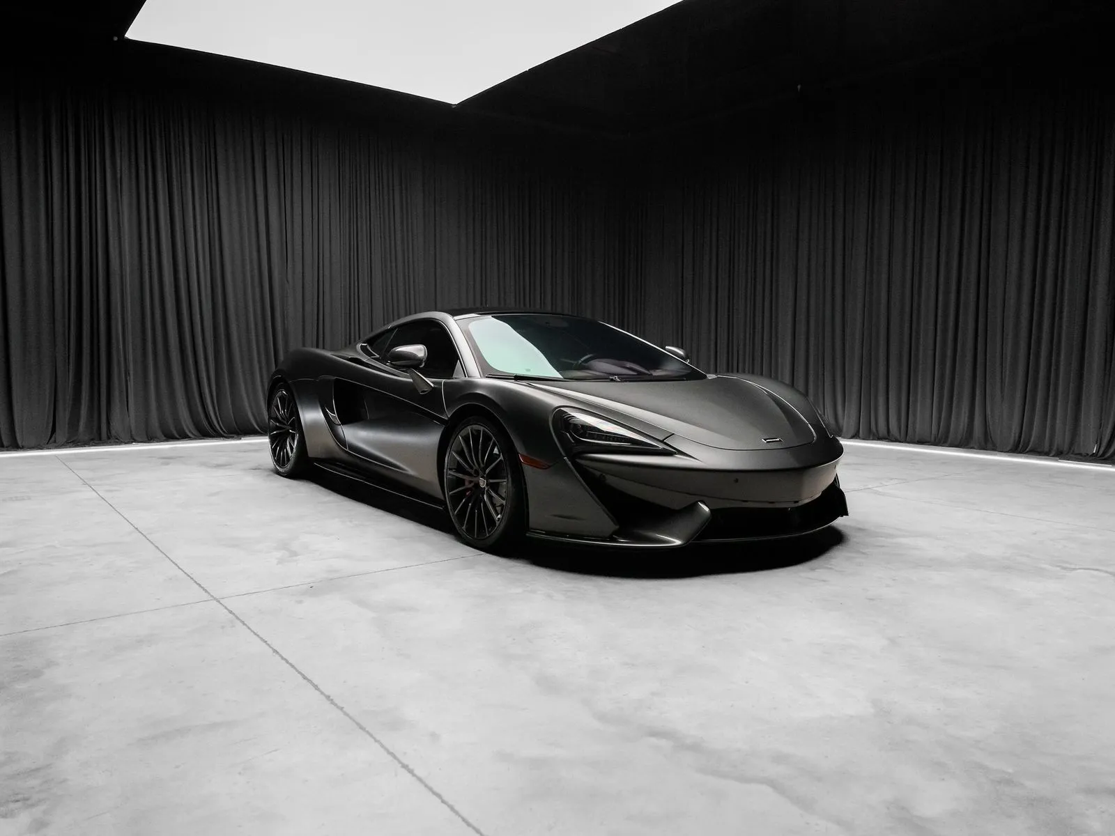 More photos of 2017 McLaren 570GT at HyperCars, IN