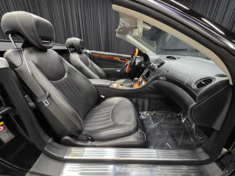 Photos of 2011 Mercedes-Benz SL-Class SL 550 for sale in New Albany, IN at HyperCars