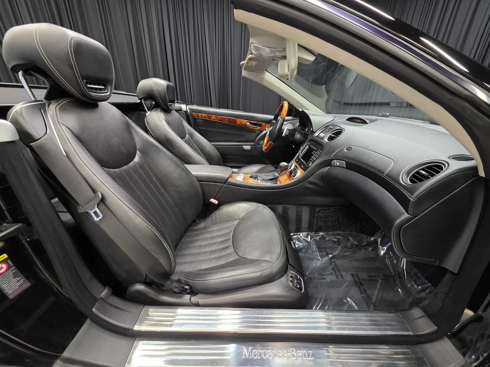 Photos of 2011 Mercedes-Benz SL-Class SL 550 for sale in New Albany, IN at HyperCars
