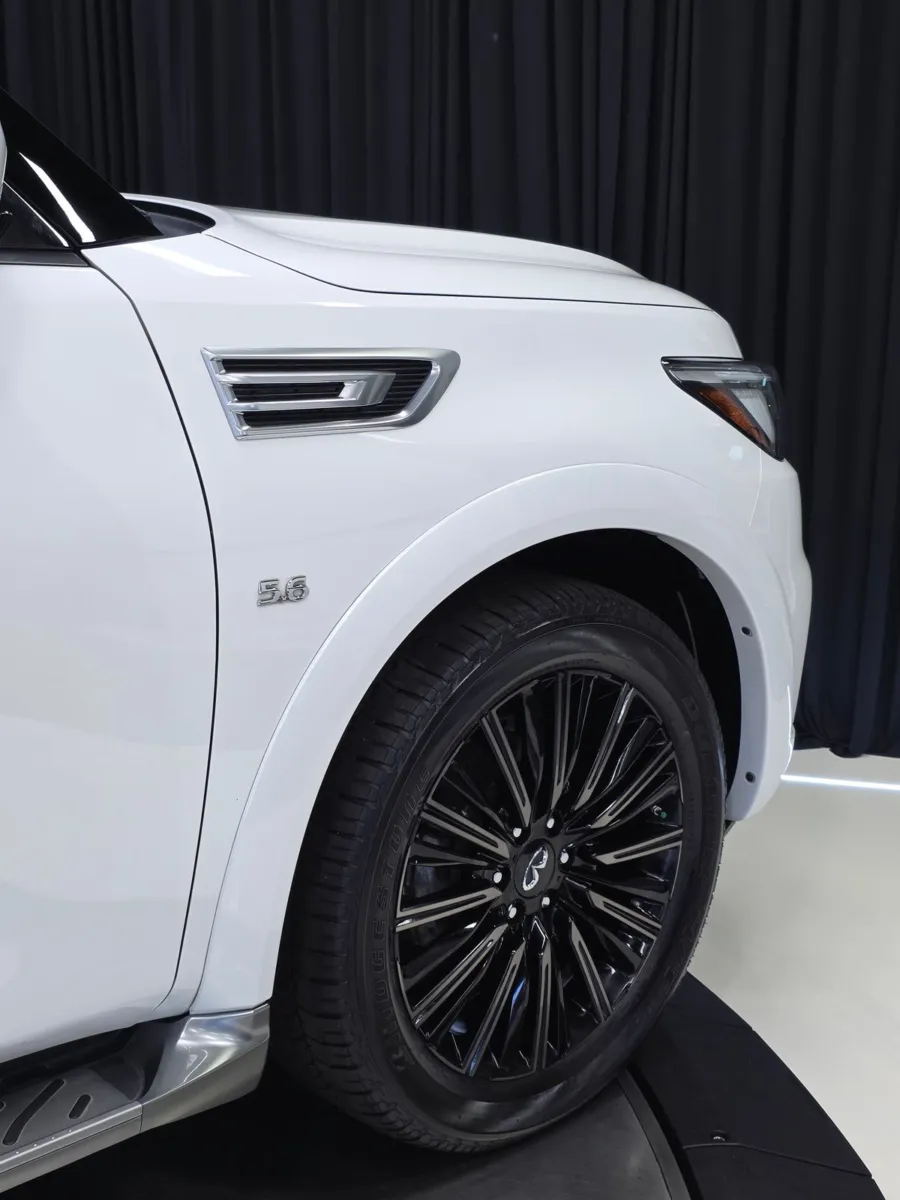 More photos of 2019 INFINITI QX80 Limited at HyperCars, IN