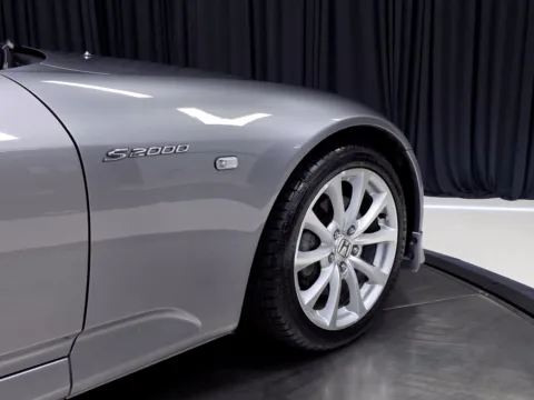 More photos of 2001 Honda S2000 at HyperCars, IN