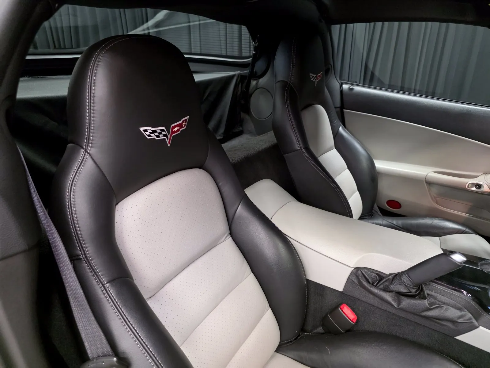 Another view of 2009 Chevrolet Corvette for sale in New Albany, IN at HyperCars