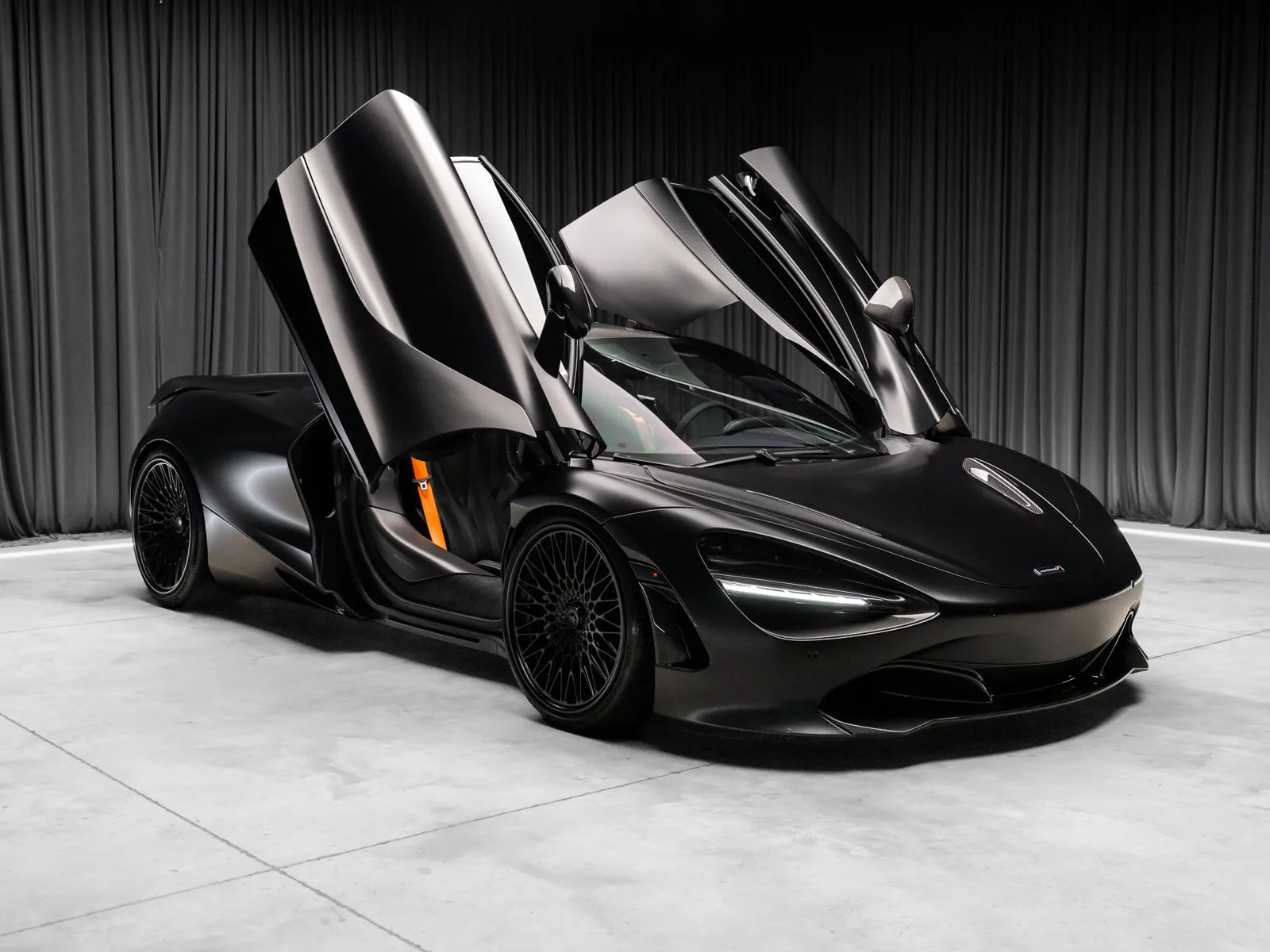 Photos of 2018 McLaren 720S Performance for sale in New Albany, IN at HyperCars