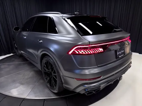 More photos of 2020 Audi SQ8 4.0T Prestige at HyperCars, IN