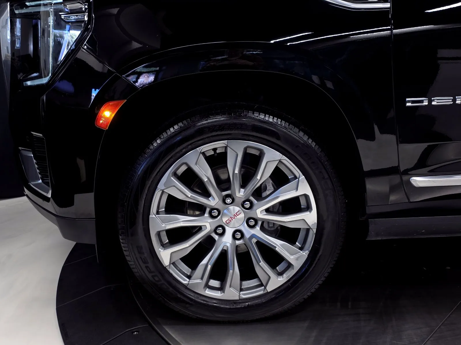 More photos of 2022 GMC Yukon Denali at HyperCars, IN