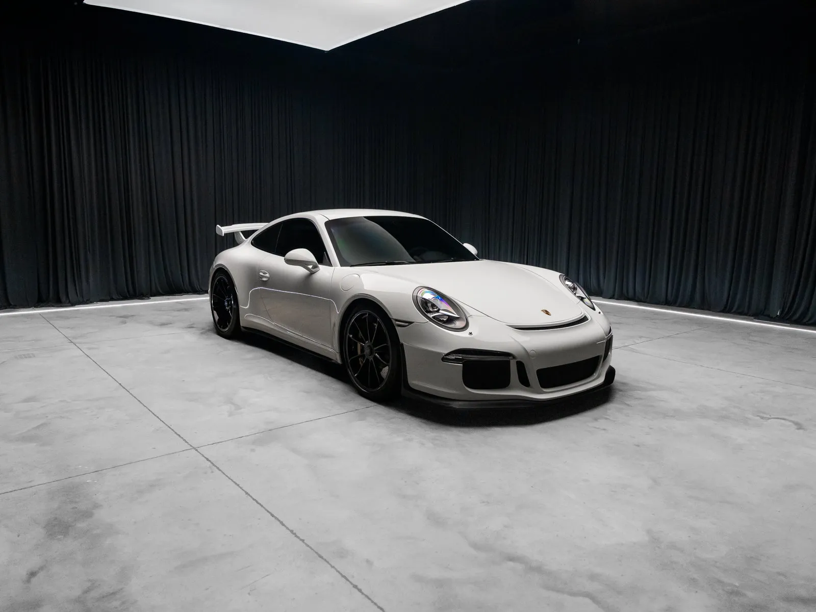 Photos of 2015 Porsche 911 GT3 for sale in New Albany, IN at HyperCars
