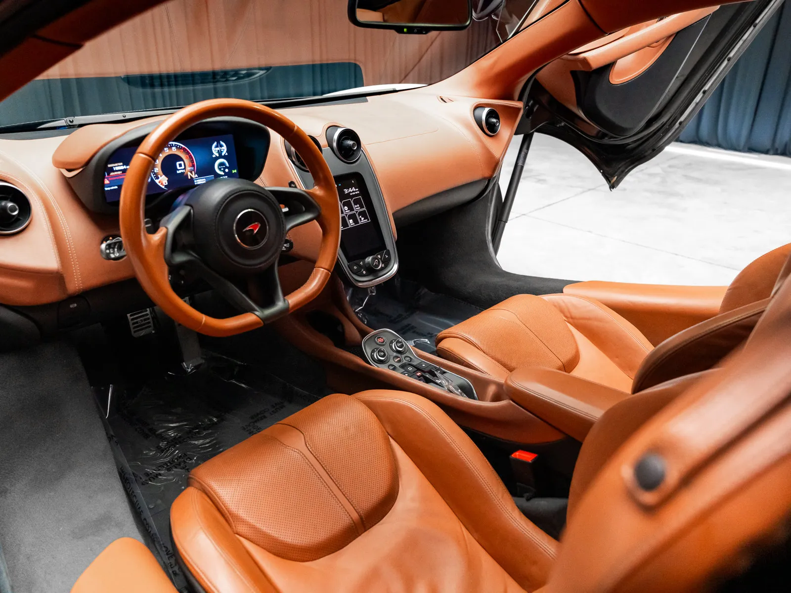 More photos of 2017 McLaren 570GT at HyperCars, IN