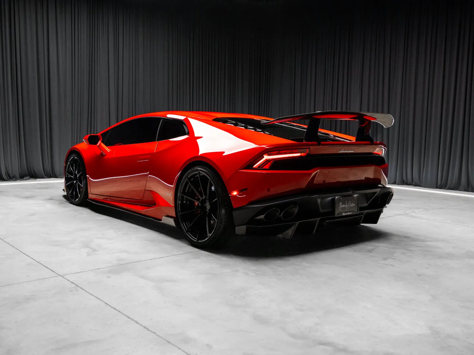 More photos of 2015 Lamborghini Huracan LP610-4 at HyperCars, IN