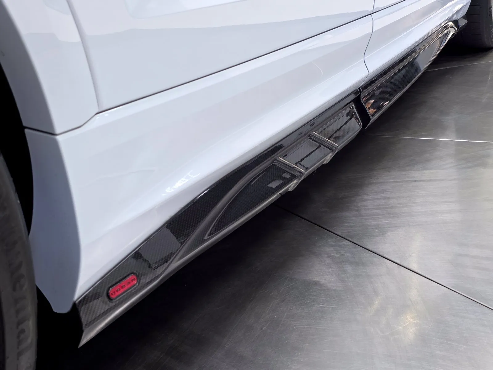 More photos of 2024 Audi RS Q8 4.0T at HyperCars, IN