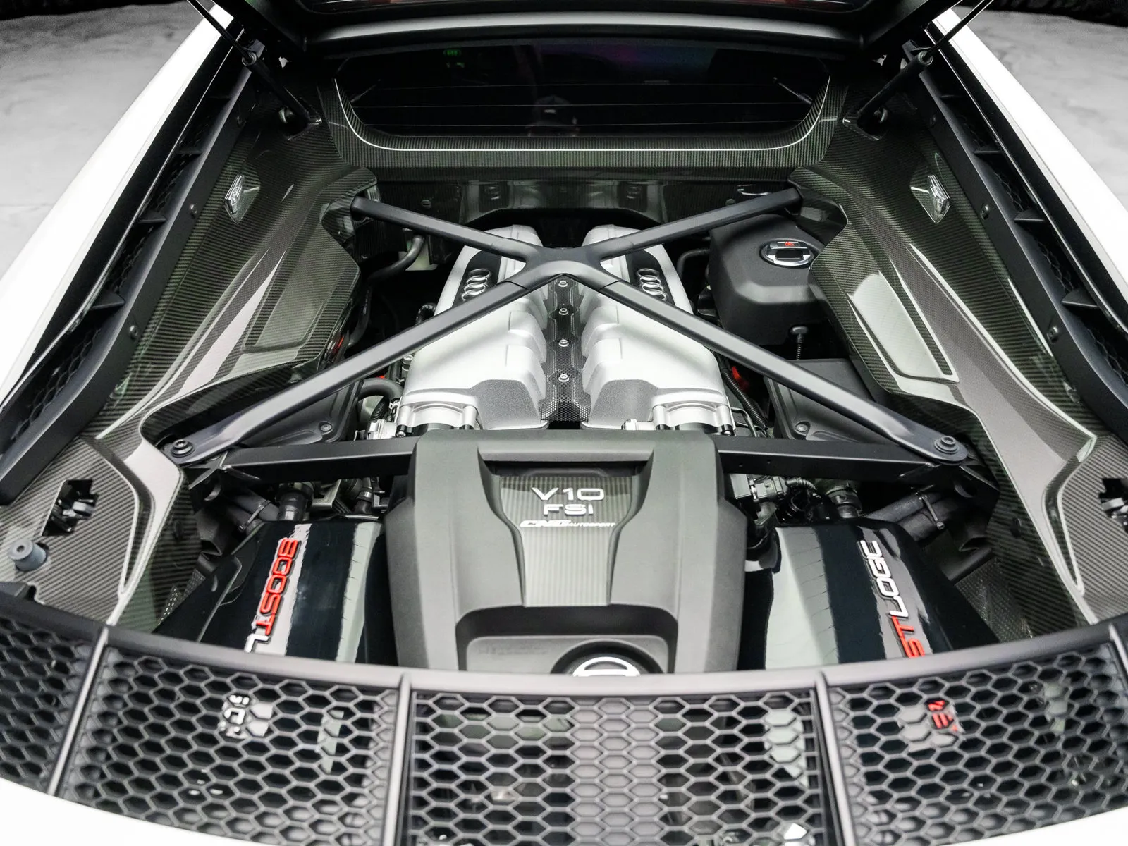 Photos of 2018 Audi R8 5.2 Plus for sale in New Albany, IN at HyperCars
