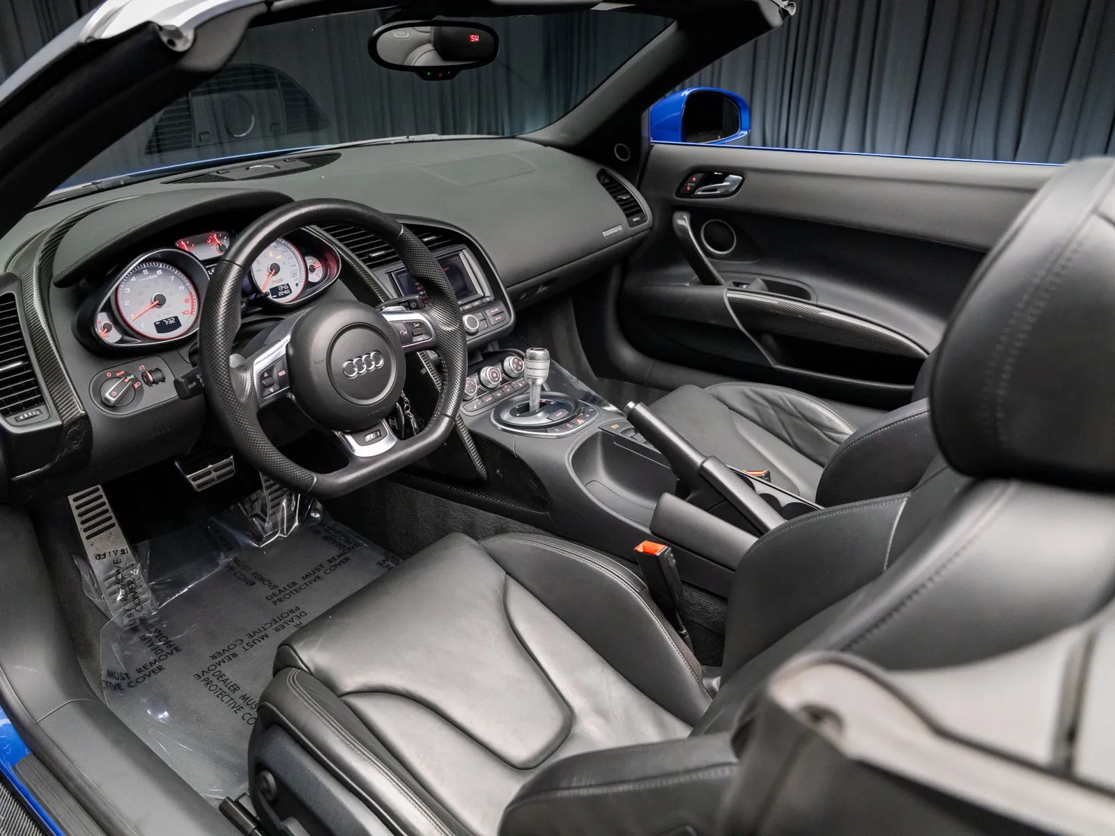 More photos of 2012 Audi R8 5.2 at HyperCars, IN
